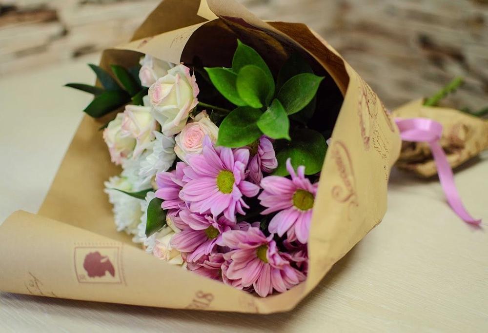 Букет цветов из: Розы и Хризантемы в Детчино