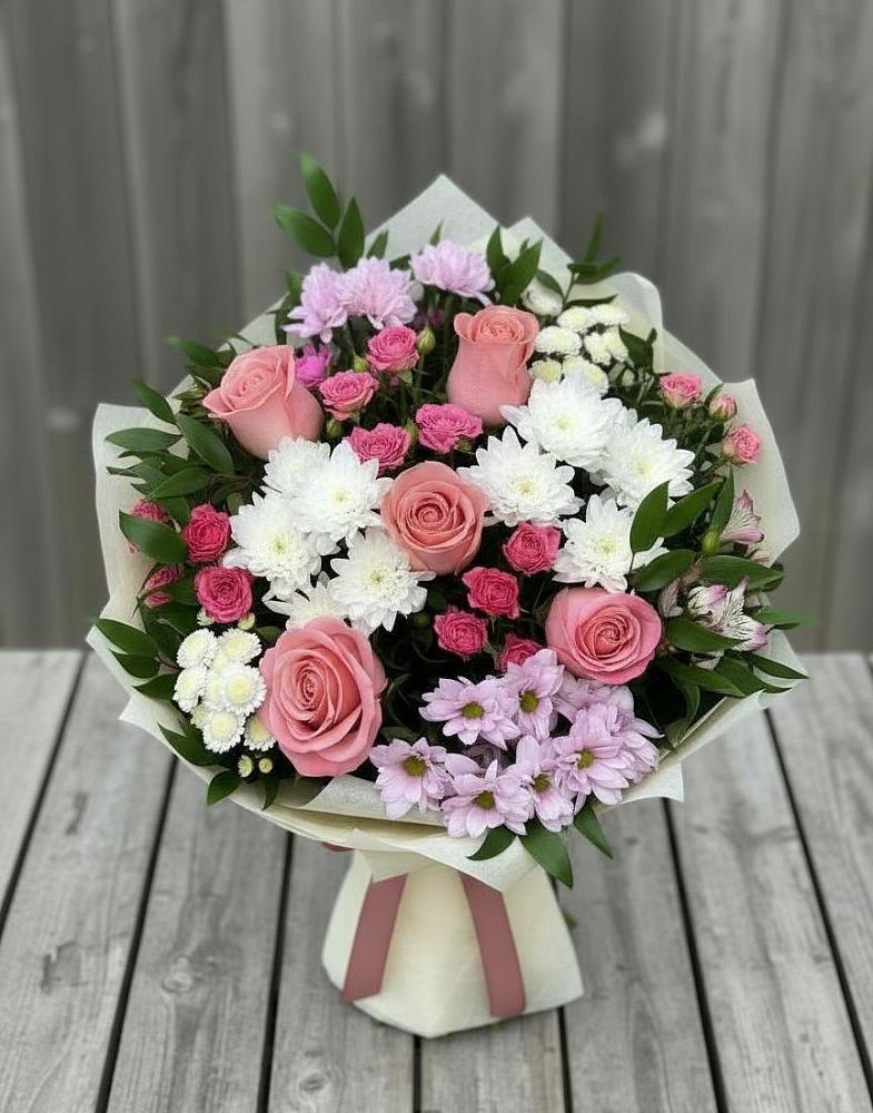 Букет цветов из: Альстромерии, Гвоздики, Розы и Хризантемы в Детчино