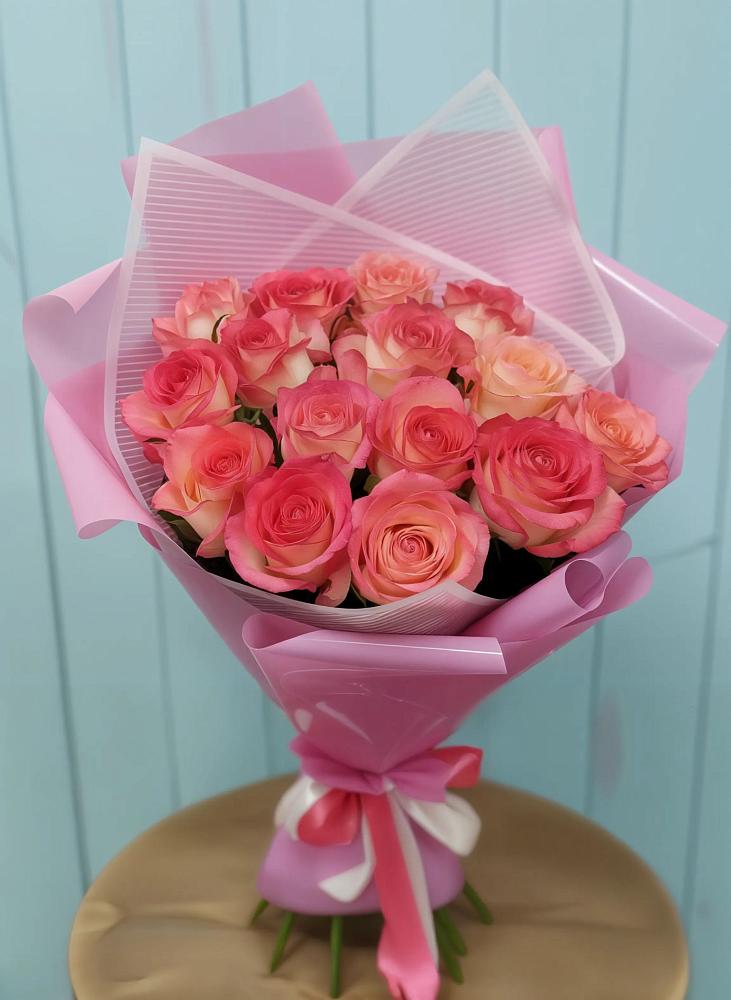 Букет 15 Розовых роз Равель в Детчино