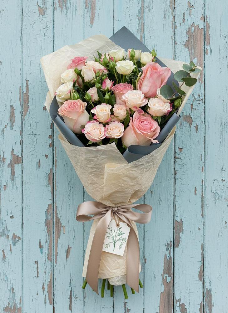 Букет цветов из: Розы в Детчино