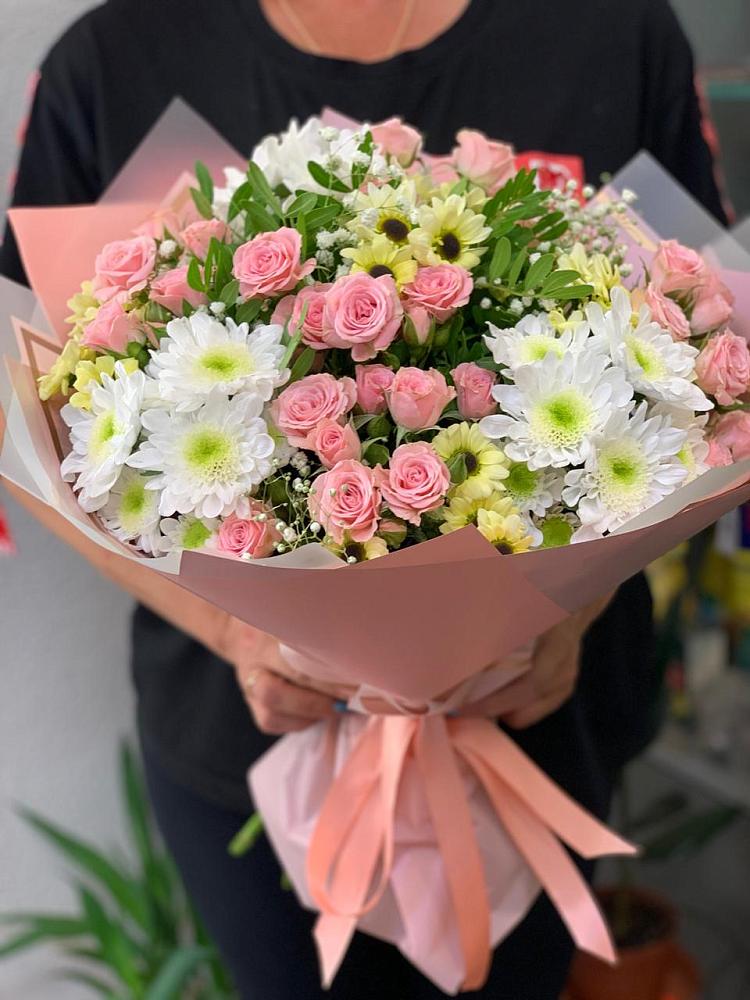 Букет цветов из: Розы и Хризантемы в Детчино