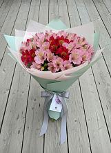 Букет цветов из:  Альстромерии #REPLACE_PRED# Детчино
