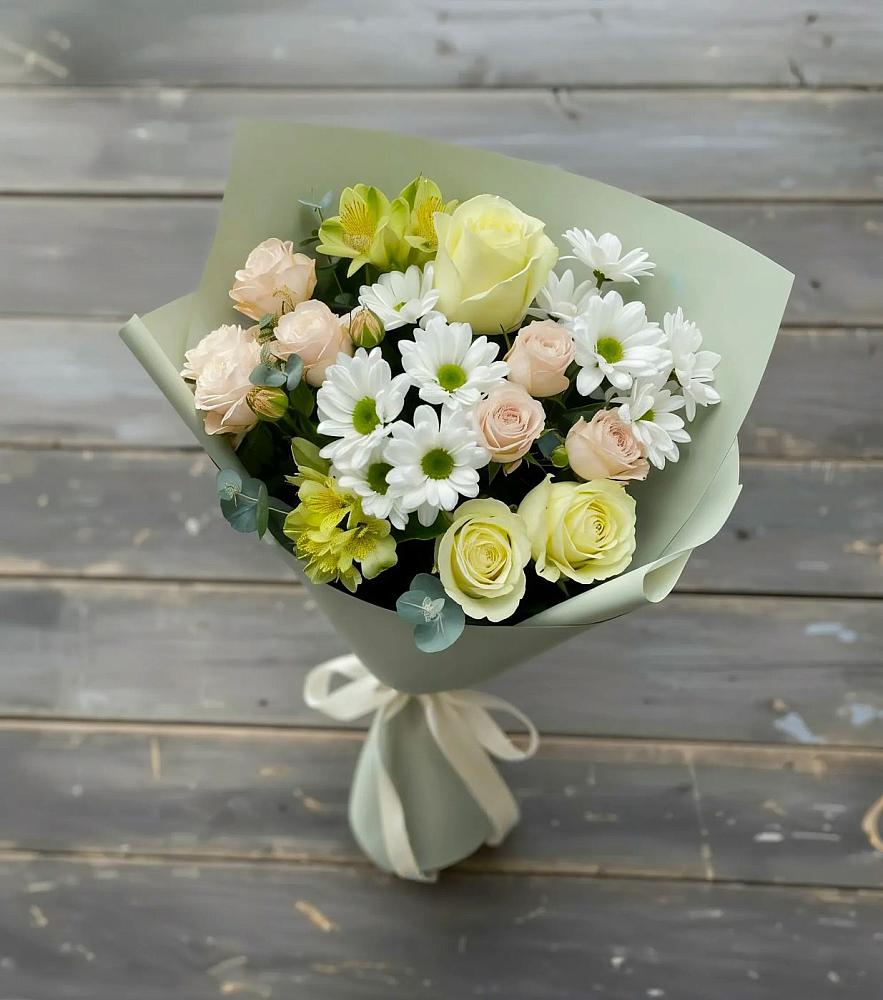 Букет цветов из: Альстромерии, Розы и Хризантемы в Детчино