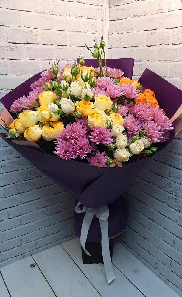 Букет цветов из: Хризантемы и Розы в Детчино