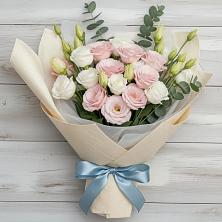 Букет цветов из:  Лизиантусы в Детчино