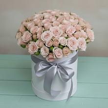 Цветочная композиция из Розы в шляпной коробке в Детчино