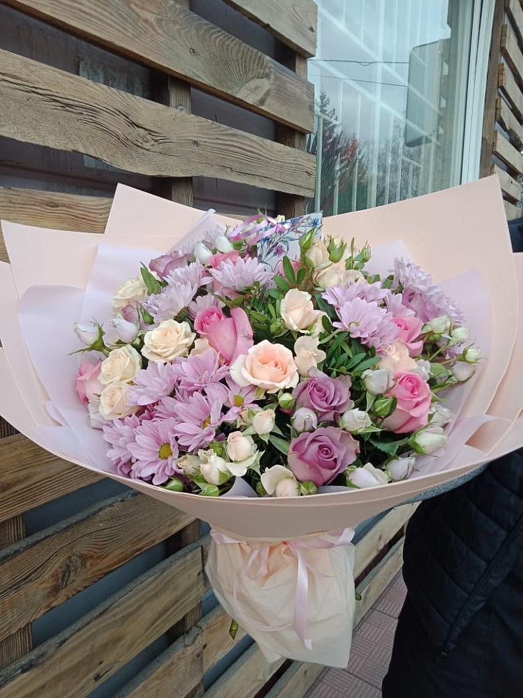 Букет цветов из: Розы и Хризантемы в Детчино