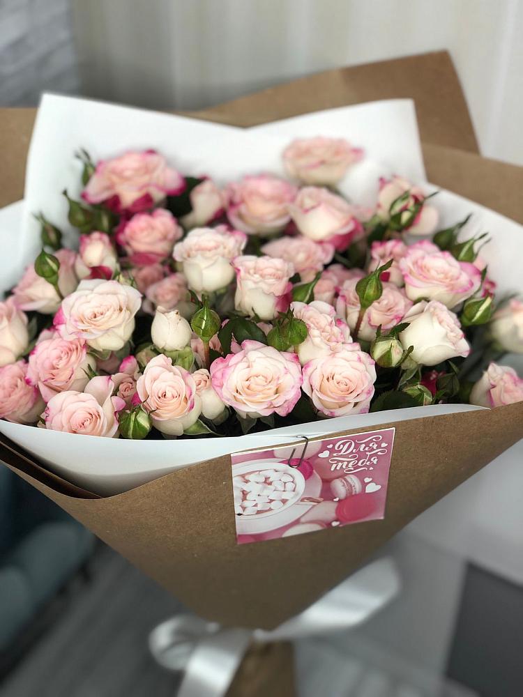 Букет цветов из: Розы в Детчино