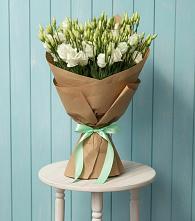 Букет цветов из:  Лизиантусы в Детчино