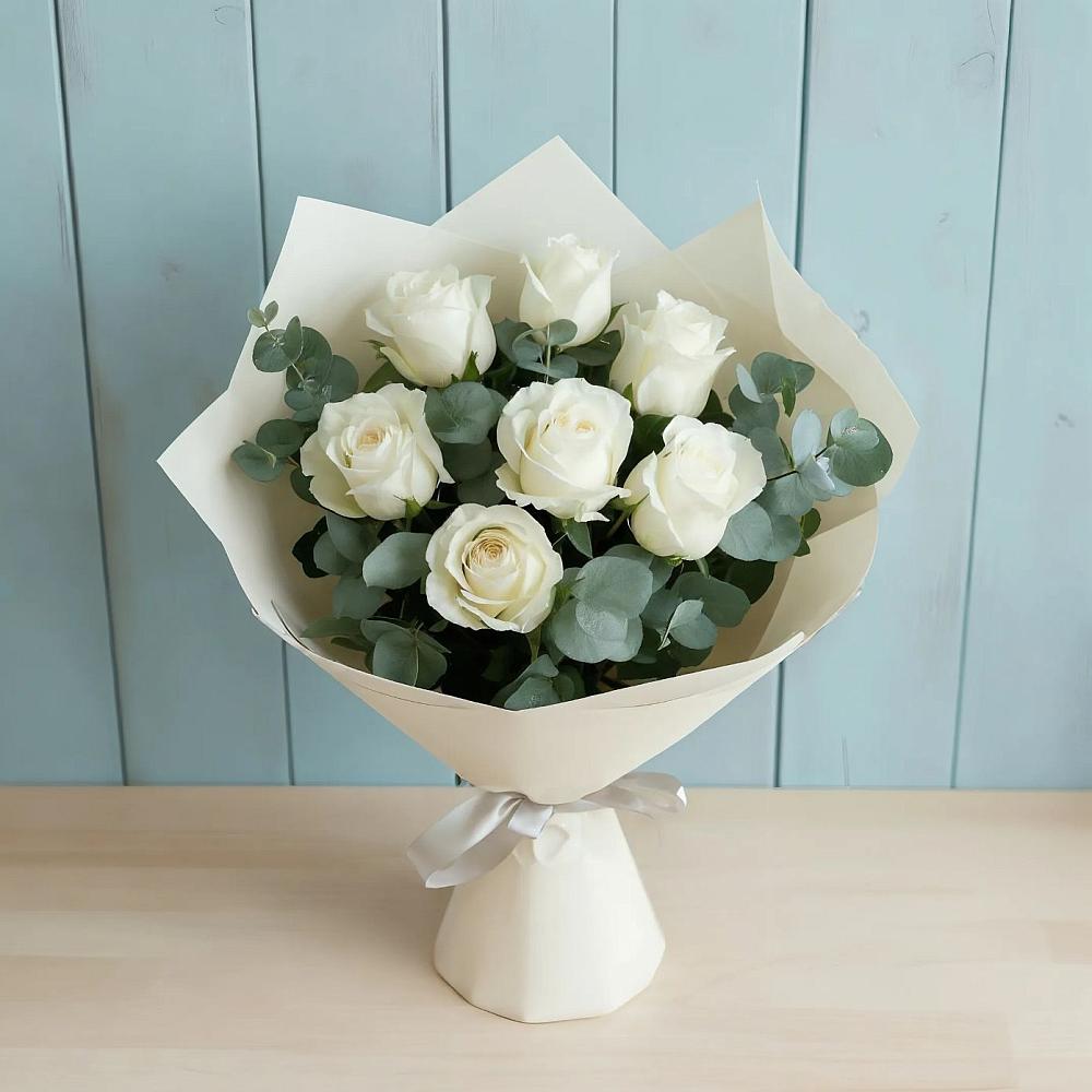 Букет Белые розы в Эвкалипте в Детчино