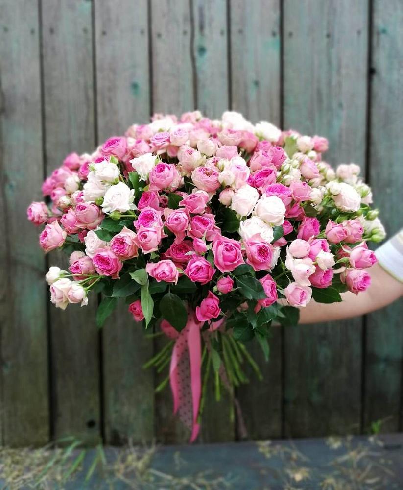 Букет Розовые кустовые розы Натали и Лав Лидия в Детчино