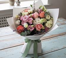 Букет цветов из:  Розы, Лизиантусы и Гвоздики в Детчино