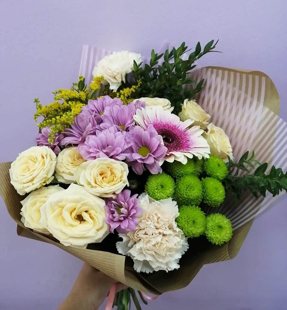 Букет цветов из: Хризантемы, Розы, Гвоздики и Герберы в Детчино