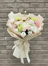 Букет цветов из:  Гвоздики, Розы, Лизиантусы и Хризантемы в Детчино