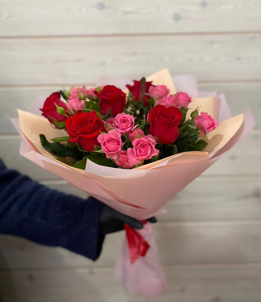 Букет цветов из: Розы в Детчино