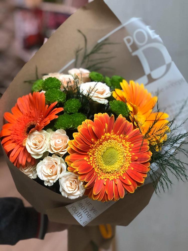 Букет цветов из: Герберы, Хризантемы и Розы в Детчино