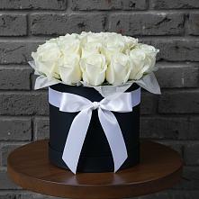 Цветочная композиция из Розы в шляпной коробке в Детчино