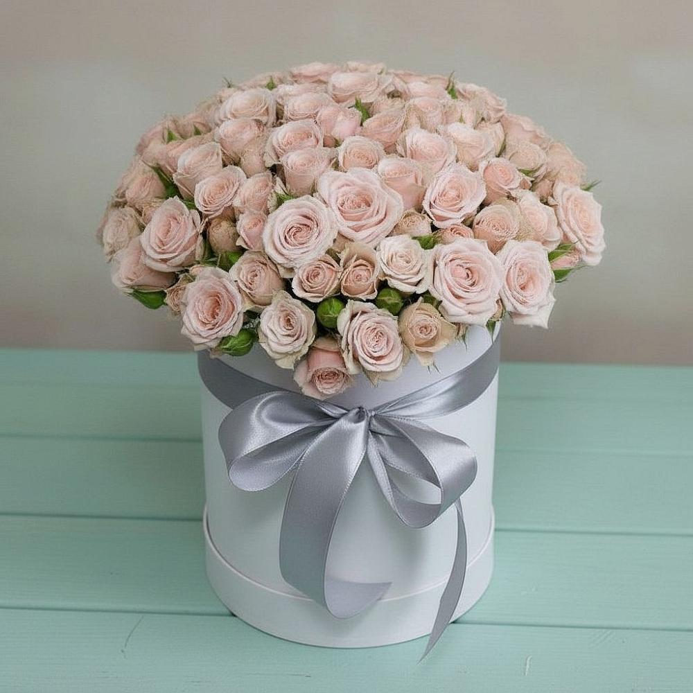 Цветочная композиция из Розы в шляпной коробке в Детчино